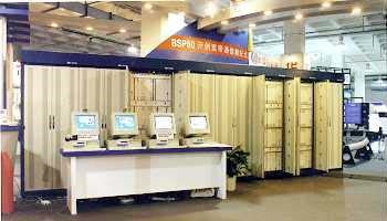 单板交换器支持的大容量ISDN交换机（在北京国际展览中心展出时照）
